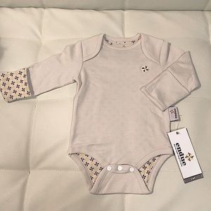 100% GOTS Certified organic Peruvian Pima cotton.